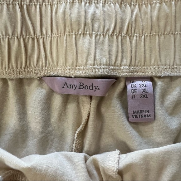 AnyBody Lounge Cozy Knit Split Cuff Joggers in Warm Sand size 1X - Picture 5 of 9